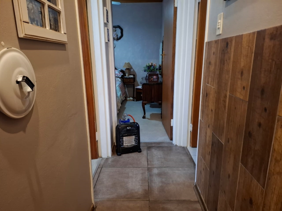 2 Bedroom Property for Sale in Uitsig Free State